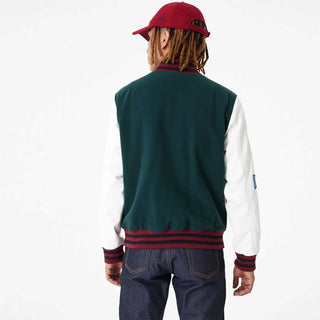 New Era Lifestyle Varsity Jacket Chamarra Verde Hombre vista atras