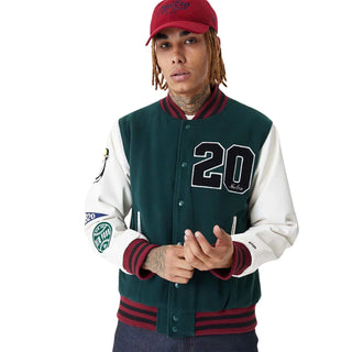 New Era Lifestyle Varsity Jacket Chamarra Verde Hombre vista frontal secundaria