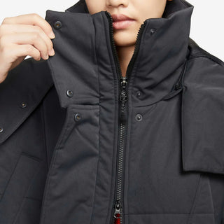 Chamarra Mujer Jordan 23 Engineered Parka Negra vista zoom cuello