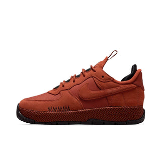Tenis Mujer Nike Air Force 1 WILD Rugged Orange vista lateral principal