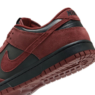 Tenis Hombre Nike Dunk Low Retro SE Rojo Negro Oscuro vista zoom talon