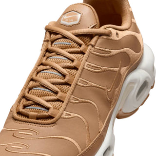 Tenis Hombre Nike Air Max Plus Flax Sail Cafe vista zoom frontal