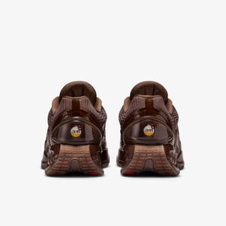 Tenis mujer Nike Air Max Dn x Isamaya Ffrench Chocolate vista par atras