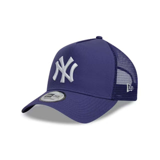 Gorra New York Yankees MLB League Essentials 9FORTY Azul Oscuro vista lateral principal
