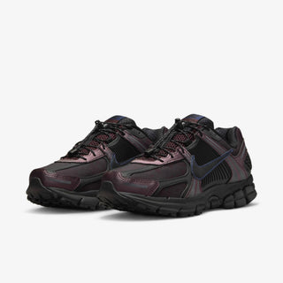 Tenis Mujer Nike Zoom Vomero 5 Burgundy Crush vista par frontal