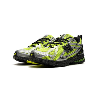 Tenis Hombre New Balance 1906R Negro Amarillo vista par frontal
