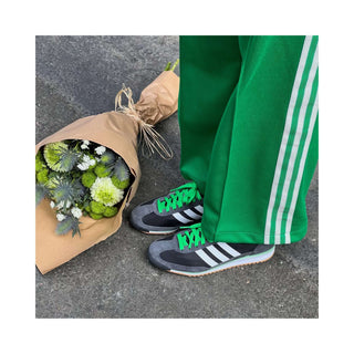 Tenis Mujer adidas SL 72 OG Negro Blanco