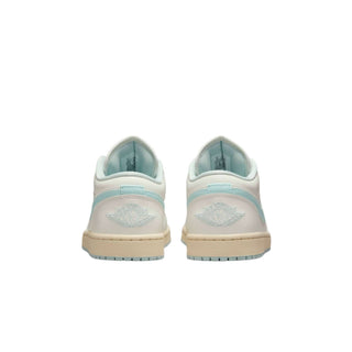 Tenis Mujer Air Jordan 1 Low Blanco Azul Igloo vista par atras