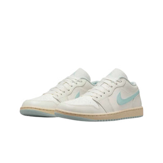 Tenis Mujer Air Jordan 1 Low Blanco Azul Igloo vista par frontal