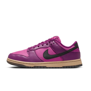 Tenis Mujer Nike Dunk Low Violeta Rosa Intenso vista lateral principal